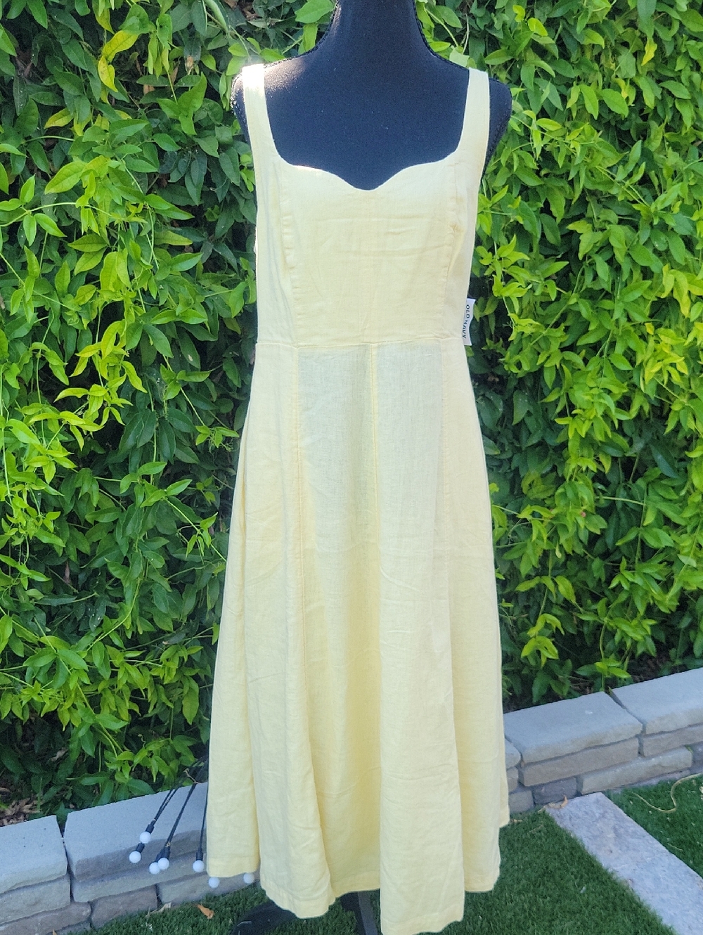 Old Navy Soft Yellow Maxi/Midi Sundress M